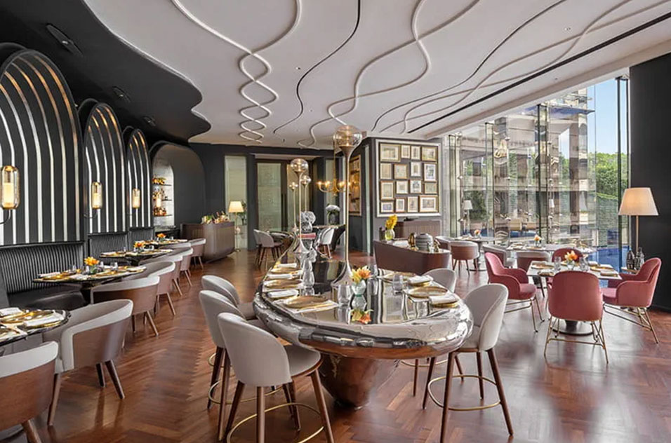 Madam Chow Oberoi Gurgaon